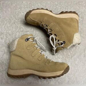 Dr. Scholl’s Darci tan suede leather Sherpa lined boots, size 6